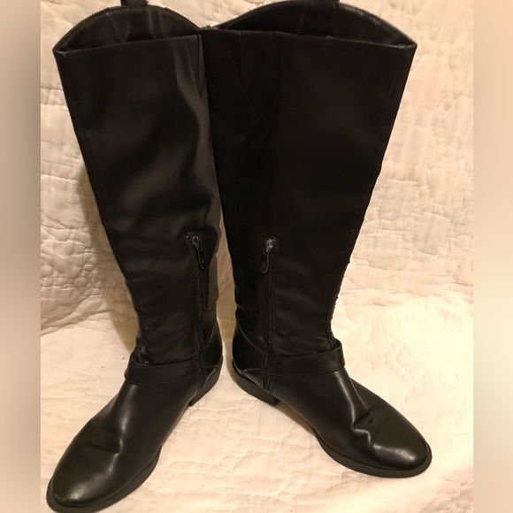Sam and Libby black riding boots with buckle - Picture 3 of 6